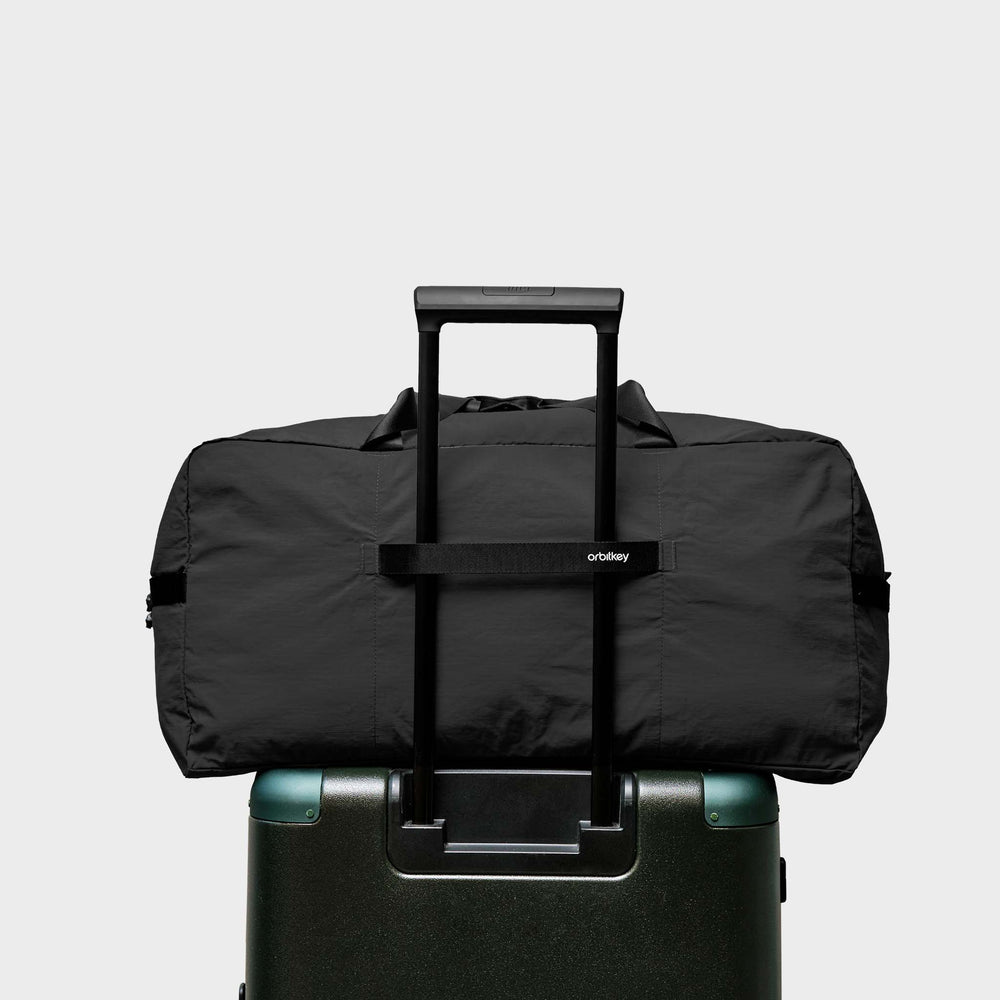 black|Luggage pass-through