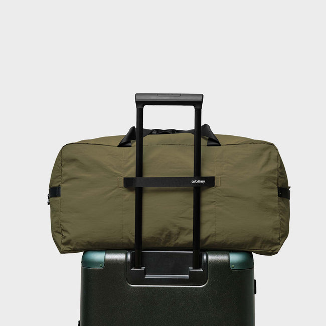 olive|Luggage pass-through